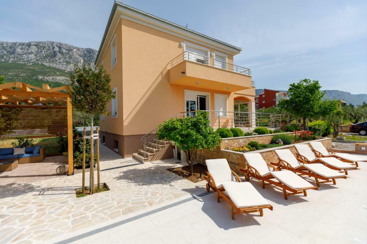 Luxury Villa Castrum Kastela Exterior photo